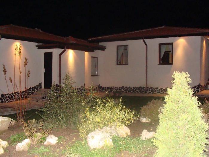 Madara Omaya Guest House Eksteriør bilde